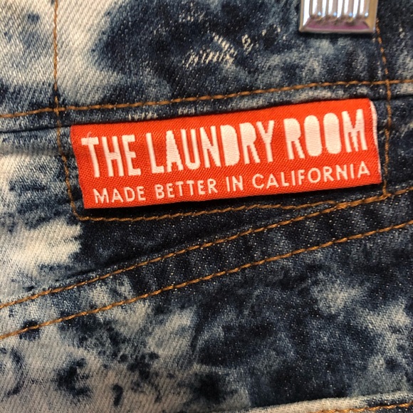 The Laundry Room Acid Wash High Waisted Shorts - Picture 5 of 7